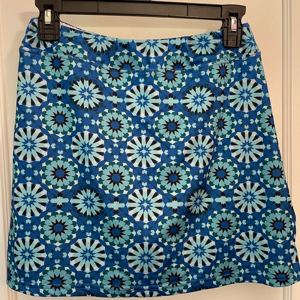 Ekouaer blue print skort. Size small